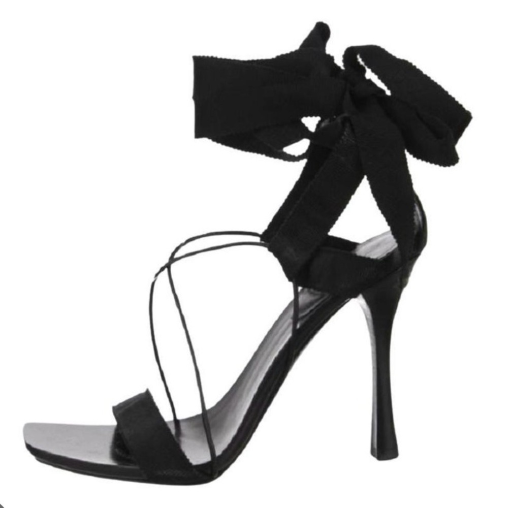 Gucci Tom Ford Era 2002 Fall/Winter Runway Lace Up Wrap Heel Sandals 9.5